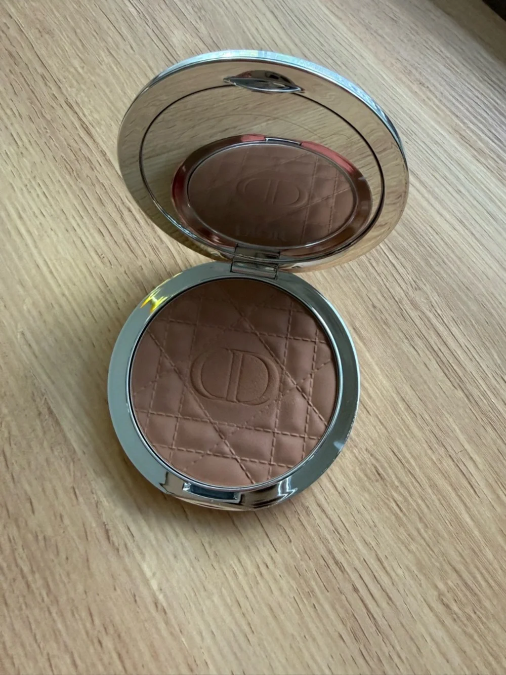 YSL Forever Nude Jumbo Bronzer 20 - Picture 7 of 8